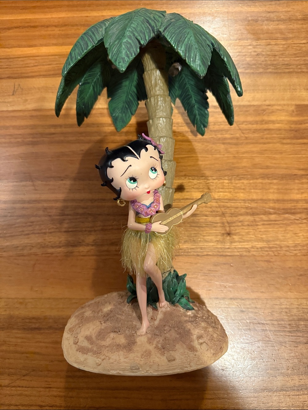 Rare vintage Betty boop as tiki hula, Hawaii with glow lamp palm tree